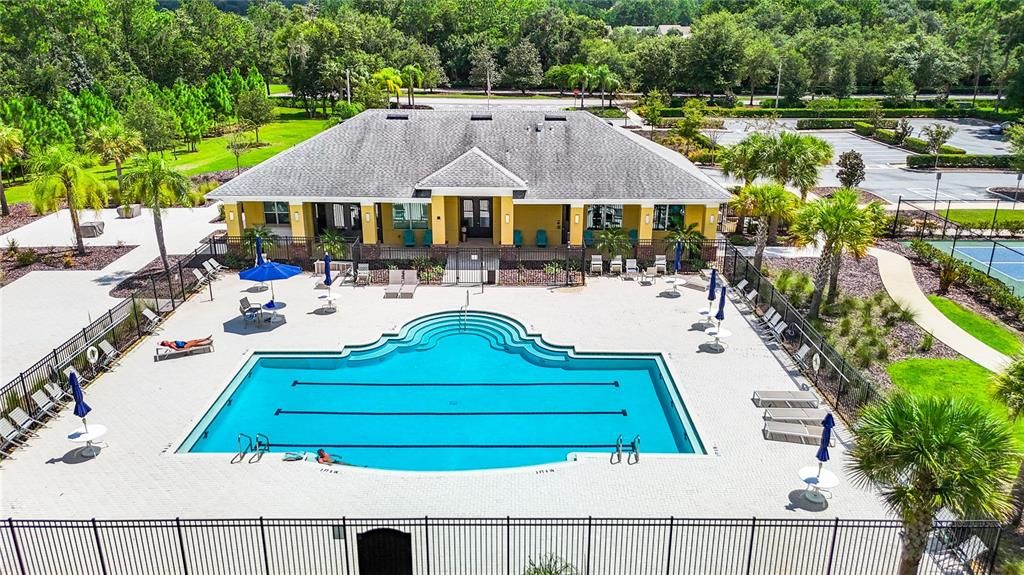 For Sale: $349,500 (2 beds, 2 baths, 1686 Square Feet)