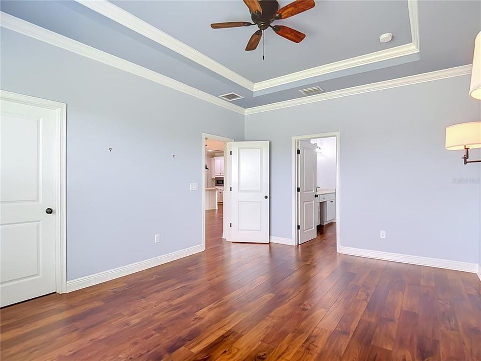 For Sale: $349,500 (2 beds, 2 baths, 1686 Square Feet)