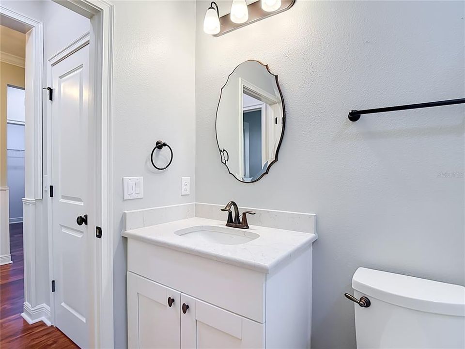 For Sale: $349,500 (2 beds, 2 baths, 1686 Square Feet)