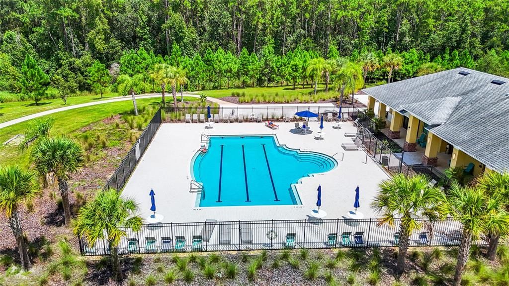 For Sale: $349,500 (2 beds, 2 baths, 1686 Square Feet)