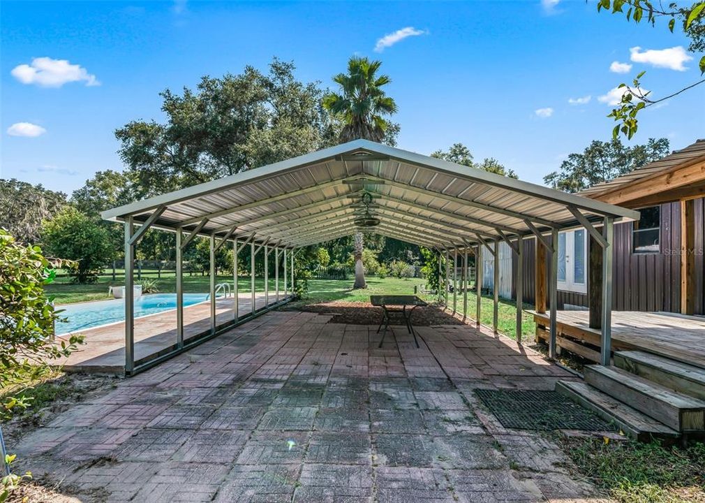 For Sale: $325,000 (2 beds, 2 baths, 1974 Square Feet)
