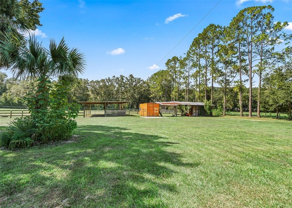 For Sale: $325,000 (2 beds, 2 baths, 1974 Square Feet)