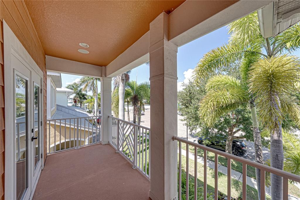 For Sale: $915,000 (4 beds, 3 baths, 3177 Square Feet)