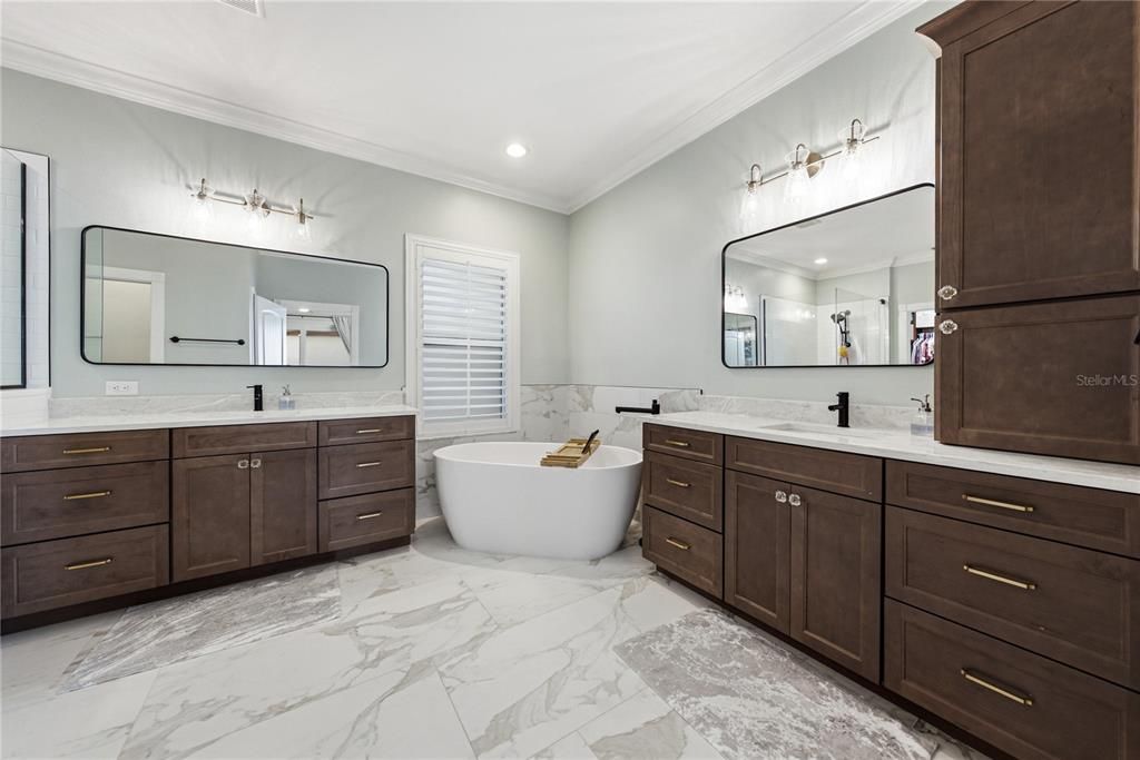 For Sale: $915,000 (4 beds, 3 baths, 3177 Square Feet)