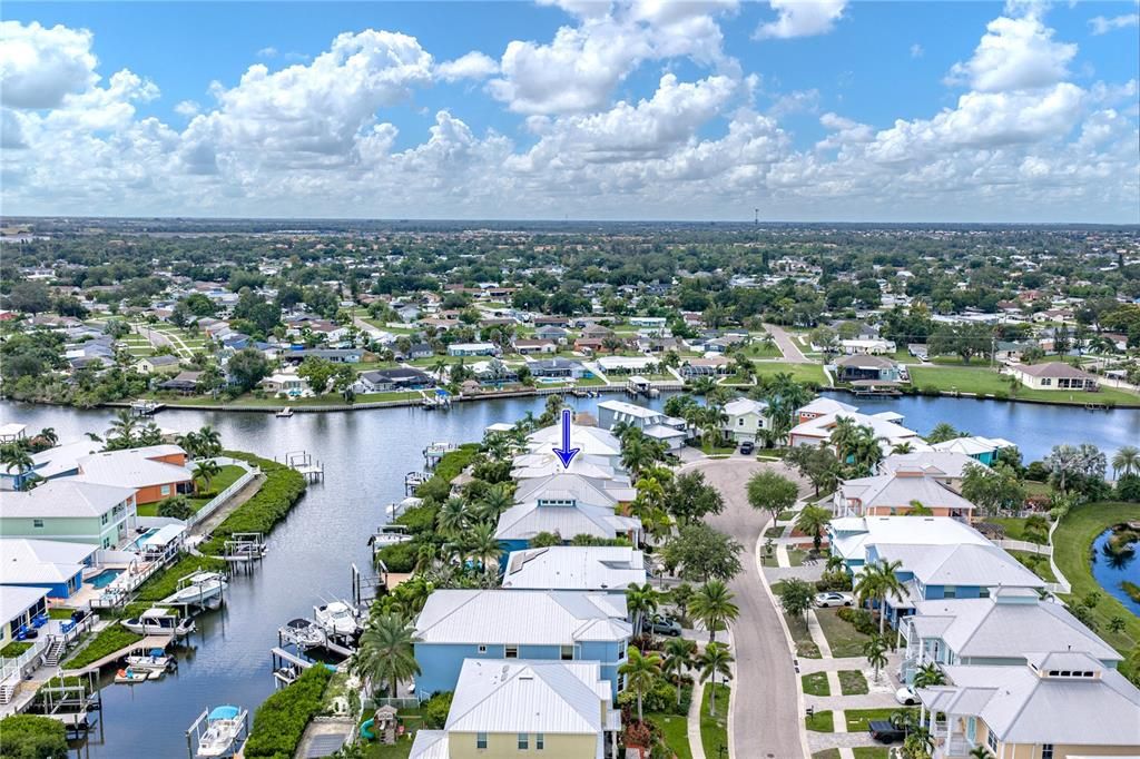 For Sale: $915,000 (4 beds, 3 baths, 3177 Square Feet)