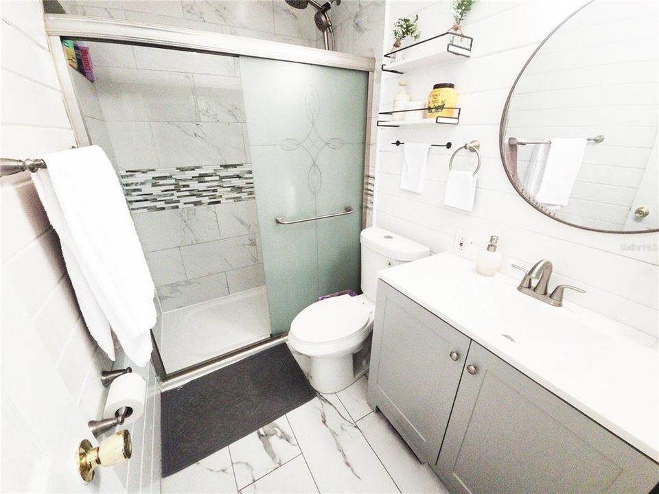 For Sale: $299,900 (3 beds, 2 baths, 1392 Square Feet)