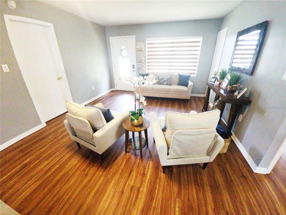 For Sale: $299,900 (3 beds, 2 baths, 1392 Square Feet)