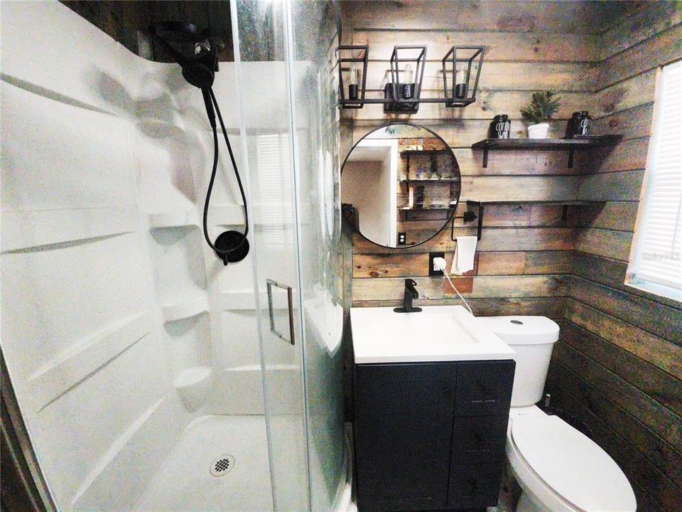 For Sale: $299,900 (3 beds, 2 baths, 1392 Square Feet)