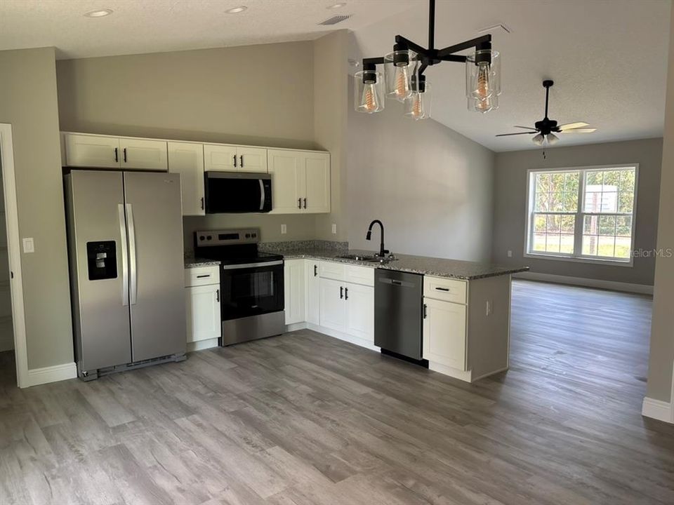 En Venta: $249,900 (3 camas, 2 baños, 1405 Pies cuadrados)