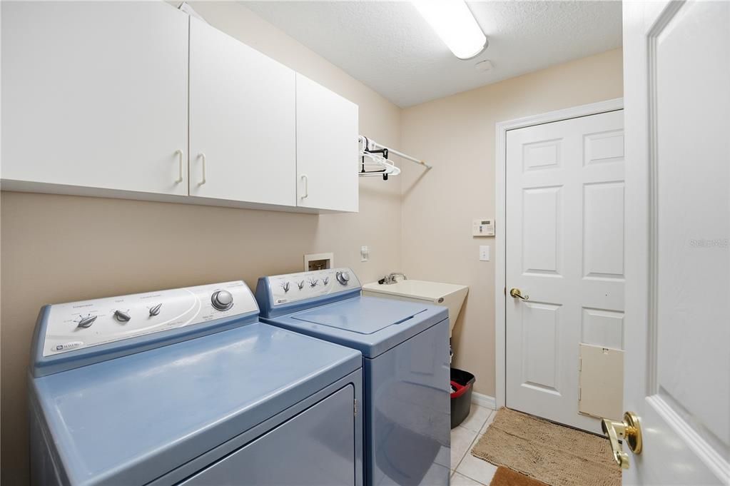 For Sale: $479,000 (4 beds, 3 baths, 2050 Square Feet)
