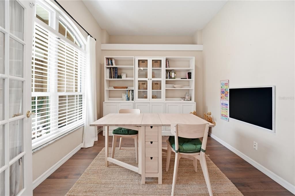 For Sale: $479,000 (4 beds, 3 baths, 2050 Square Feet)