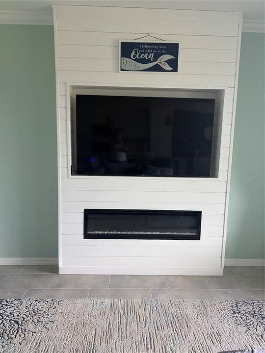 For Sale: $305,900 (2 beds, 2 baths, 1142 Square Feet)