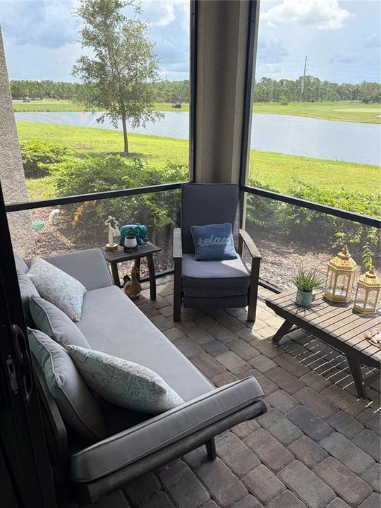 For Sale: $305,900 (2 beds, 2 baths, 1142 Square Feet)