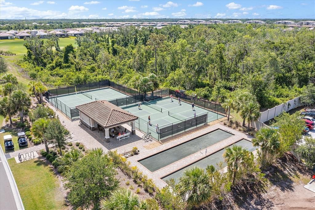 For Sale: $305,900 (2 beds, 2 baths, 1142 Square Feet)