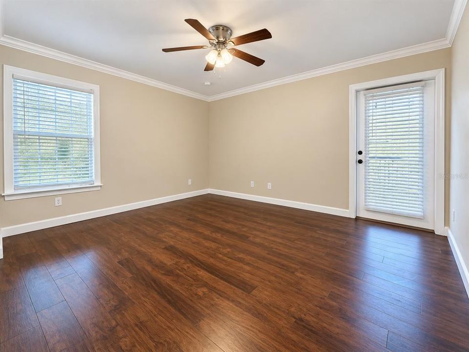 For Rent: $2,300 (3 beds, 2 baths, 1327 Square Feet)