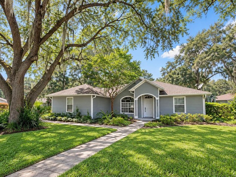 For Rent: $2,300 (3 beds, 2 baths, 1327 Square Feet)
