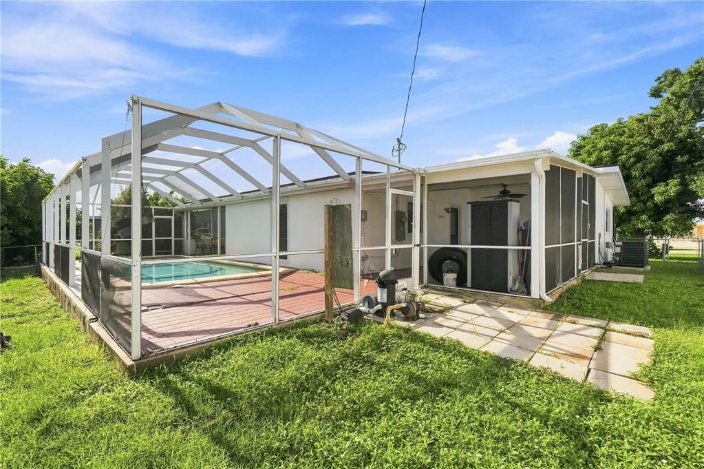 На продажу: $340,000 (3 спален, 2 ванн, 2052 Квадратных фут)