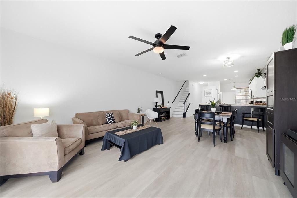 En Venta: $315,000 (3 camas, 2 baños, 2010 Pies cuadrados)