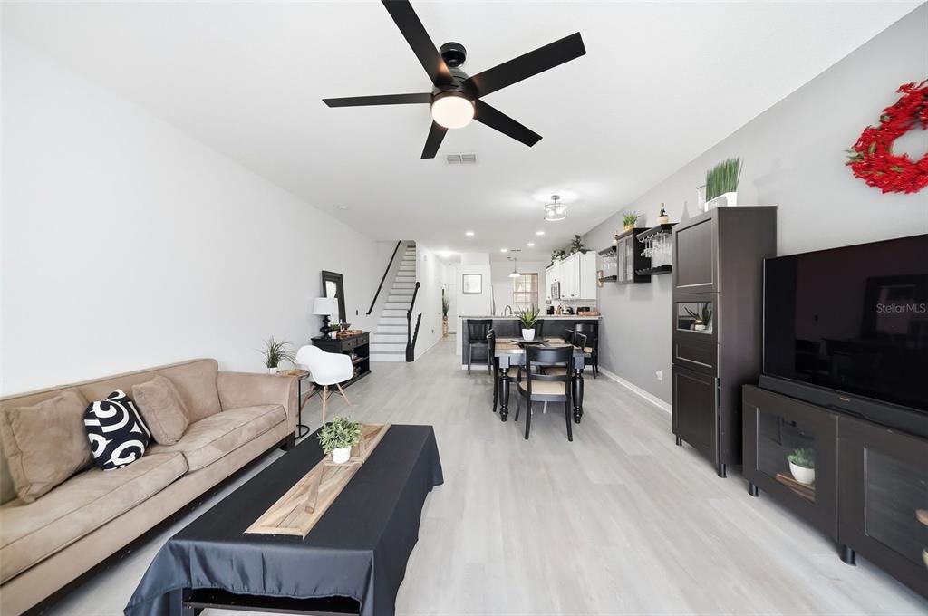 En Venta: $315,000 (3 camas, 2 baños, 2010 Pies cuadrados)