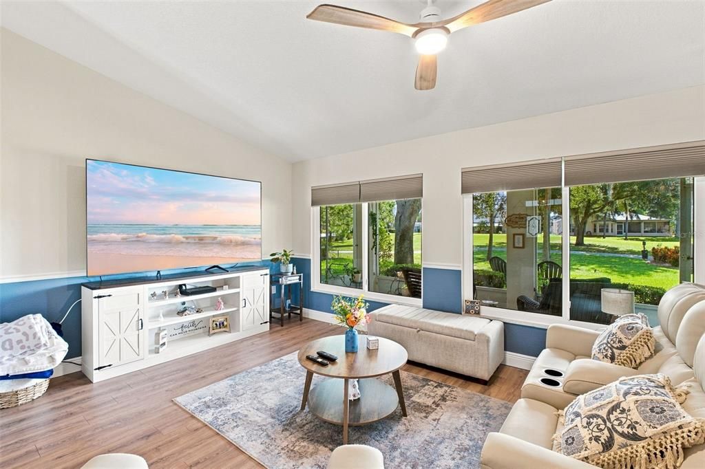 For Sale: $450,000 (2 beds, 2 baths, 1903 Square Feet)