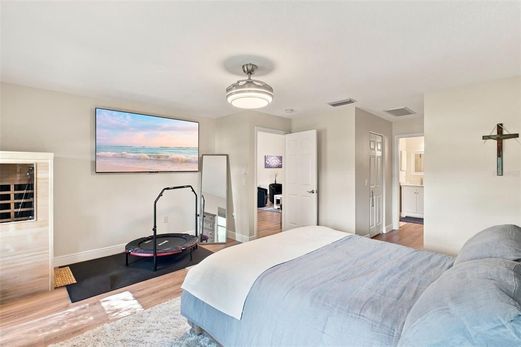 For Sale: $450,000 (2 beds, 2 baths, 1903 Square Feet)