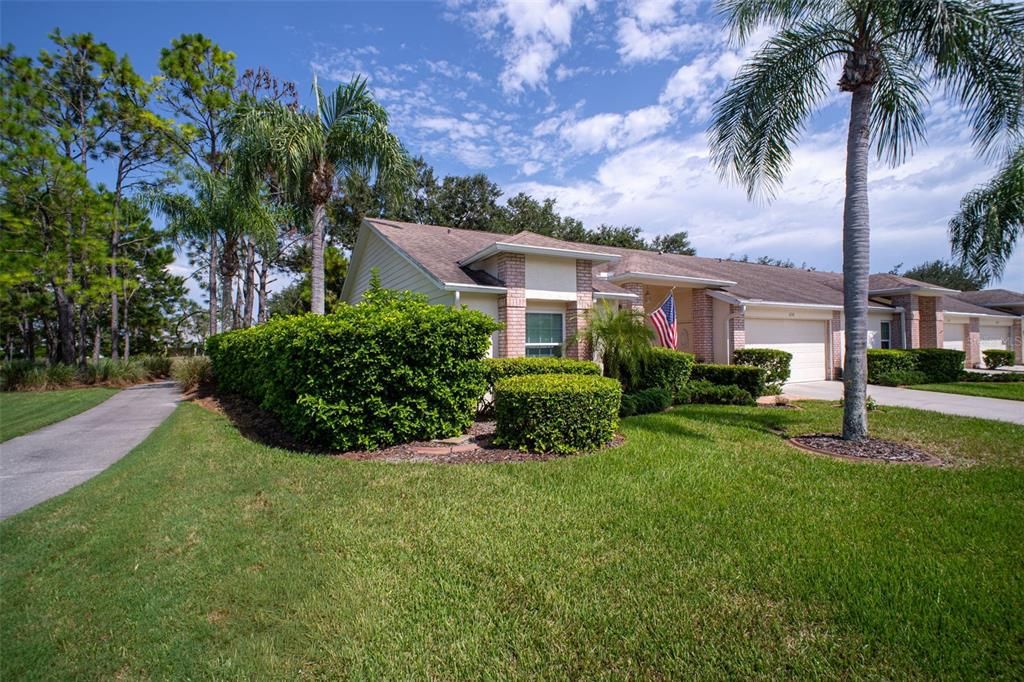 For Sale: $450,000 (2 beds, 2 baths, 1903 Square Feet)