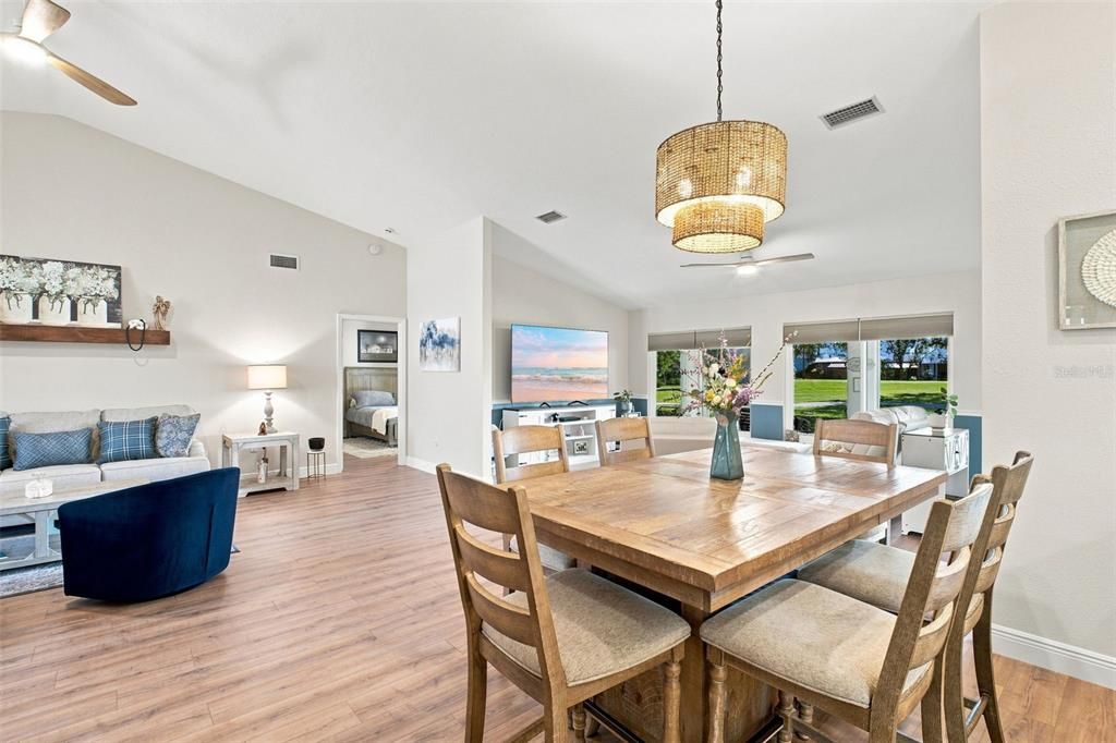 For Sale: $450,000 (2 beds, 2 baths, 1903 Square Feet)