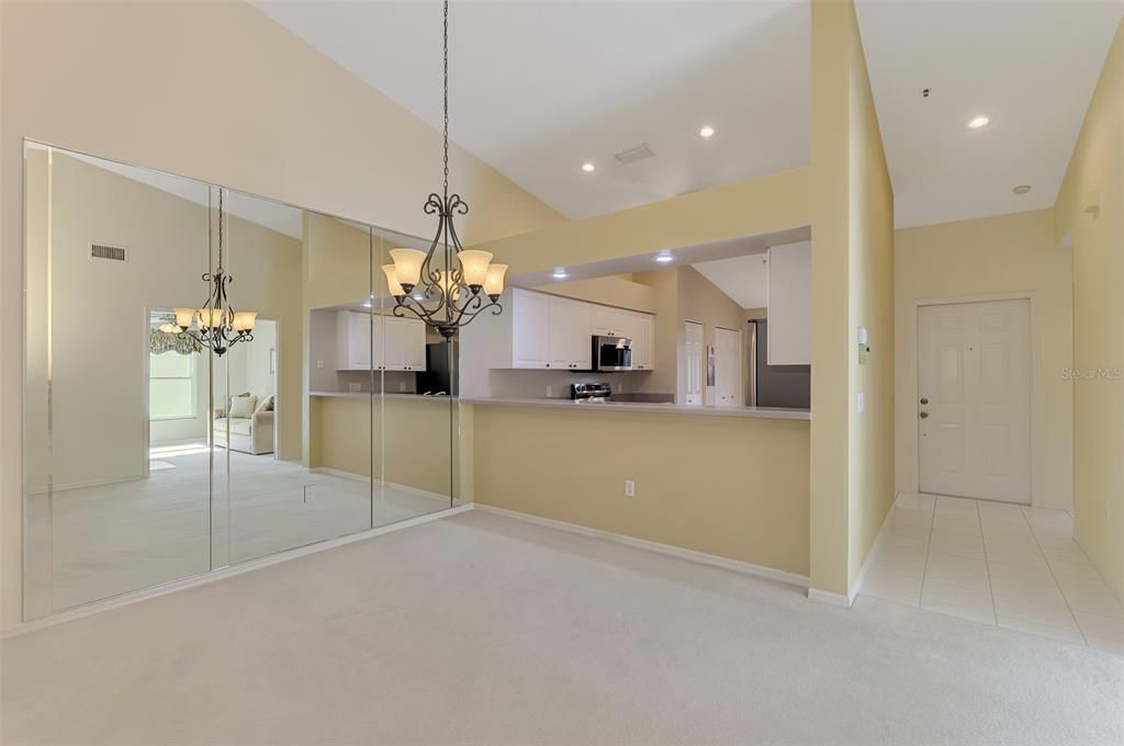 For Sale: $199,000 (2 beds, 2 baths, 1352 Square Feet)