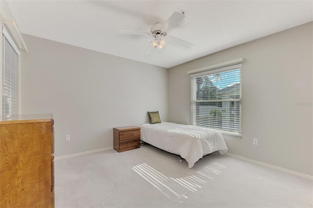 For Sale: $199,000 (2 beds, 2 baths, 1352 Square Feet)