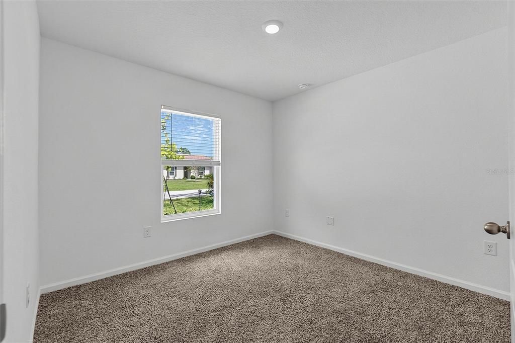 For Sale: $290,000 (3 beds, 2 baths, 1198 Square Feet)