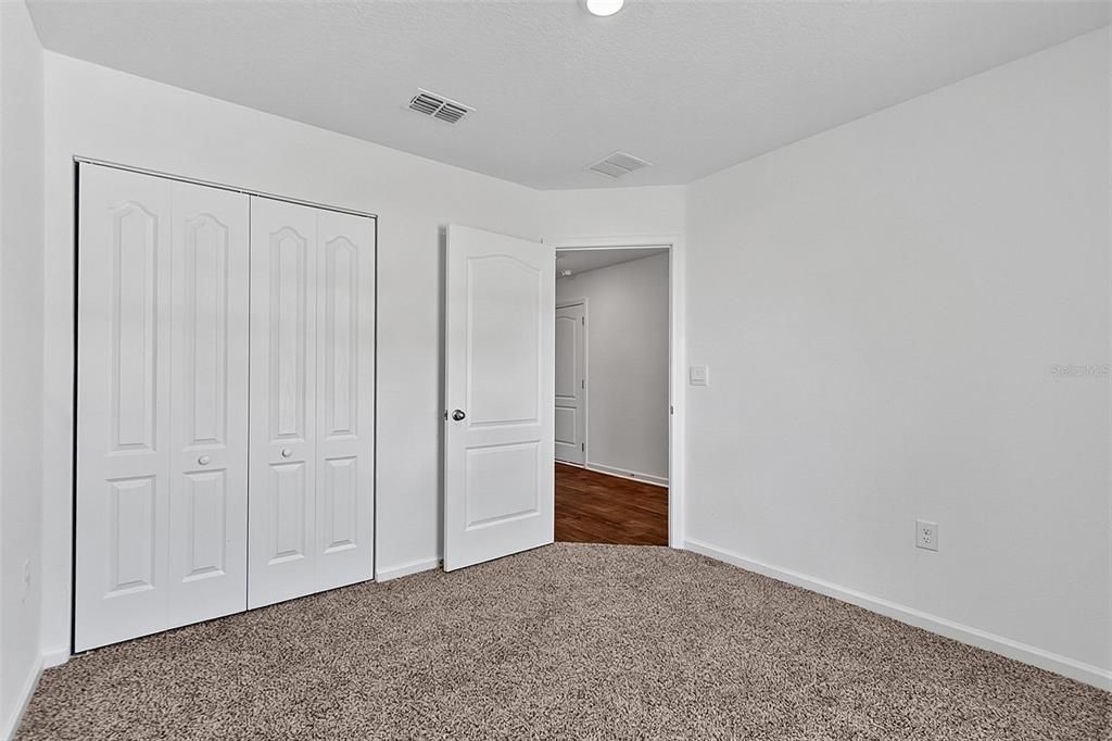 For Sale: $290,000 (3 beds, 2 baths, 1198 Square Feet)