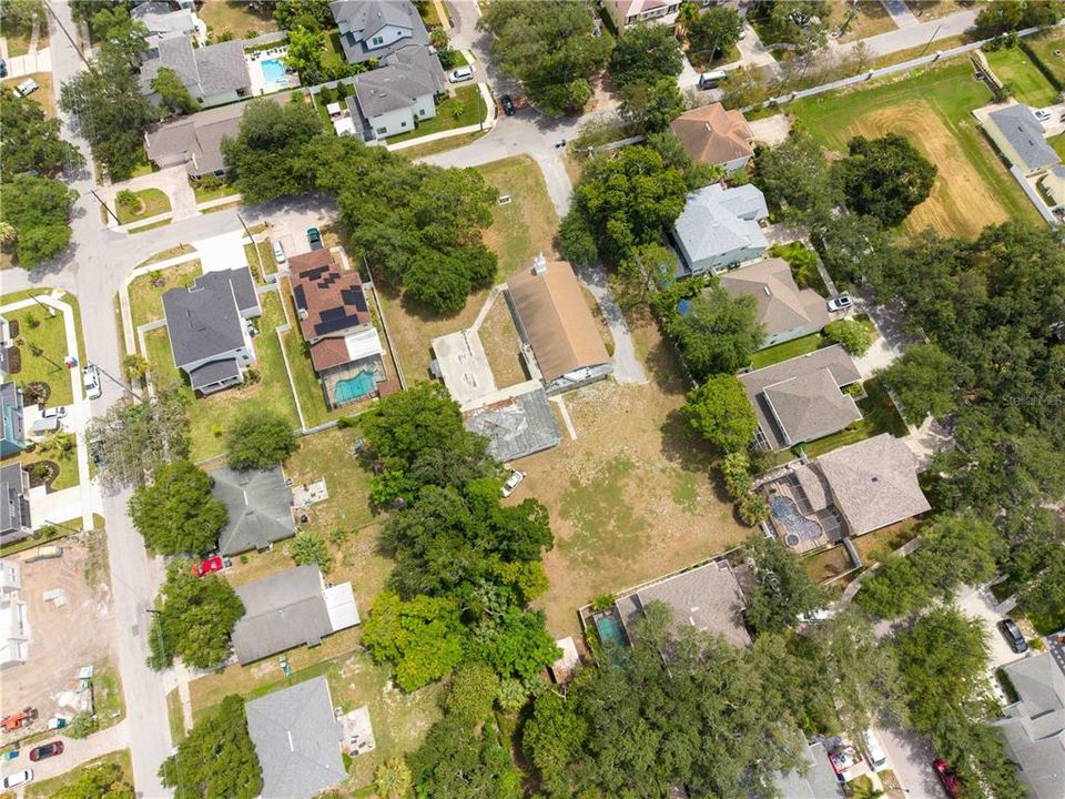 For Sale: $1,300,000 (1.08 acres)