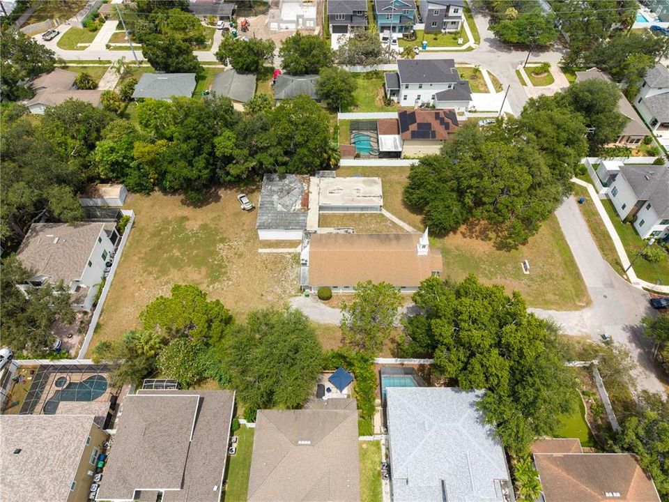 For Sale: $1,300,000 (1.08 acres)