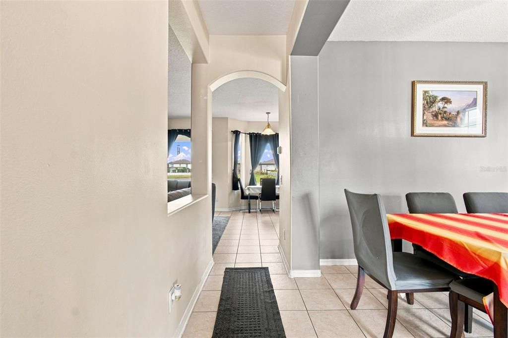 En Venta: $514,900 (4 camas, 2 baños, 2539 Pies cuadrados)