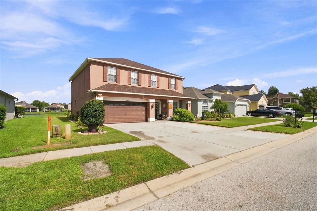 En Venta: $514,900 (4 camas, 2 baños, 2539 Pies cuadrados)