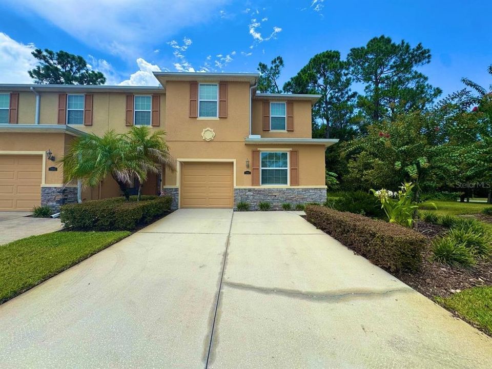 For Rent: $2,100 (3 beds, 2 baths, 1644 Square Feet)
