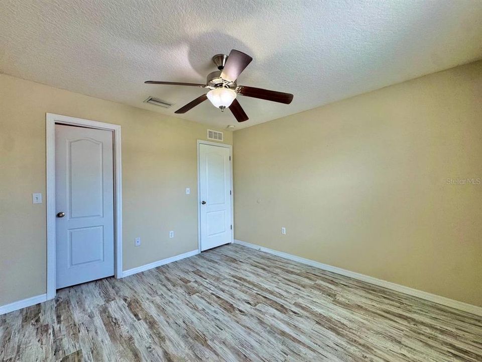 For Rent: $2,100 (3 beds, 2 baths, 1644 Square Feet)