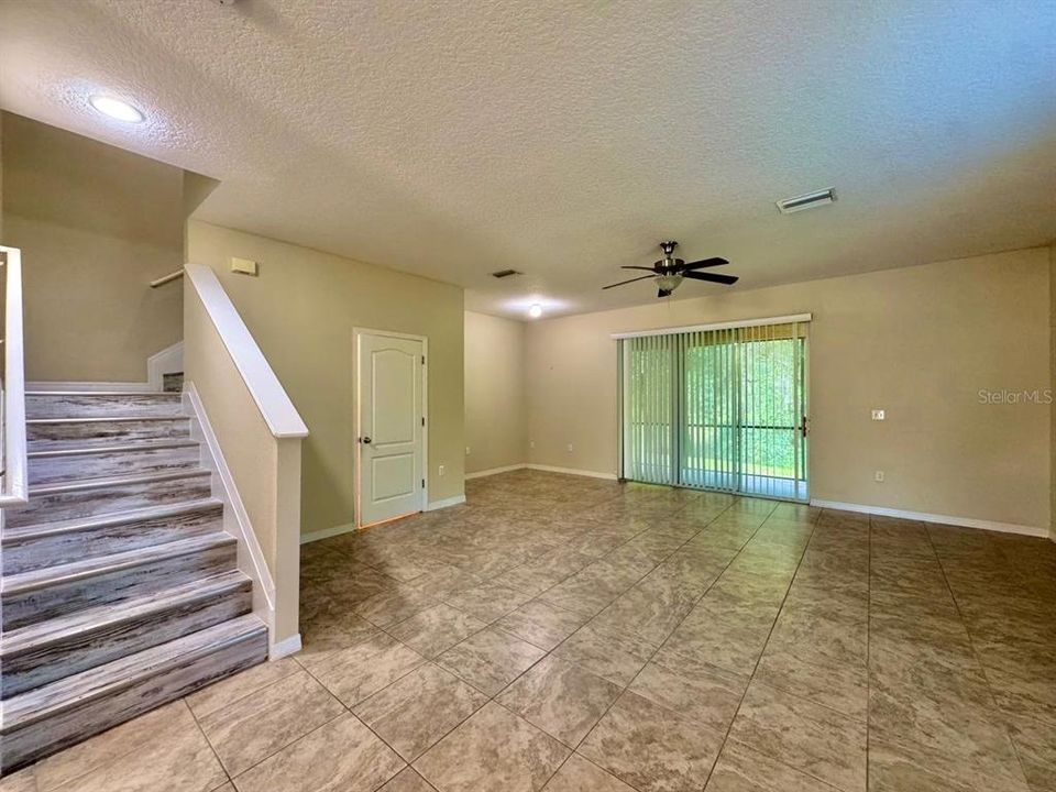 For Rent: $2,100 (3 beds, 2 baths, 1644 Square Feet)