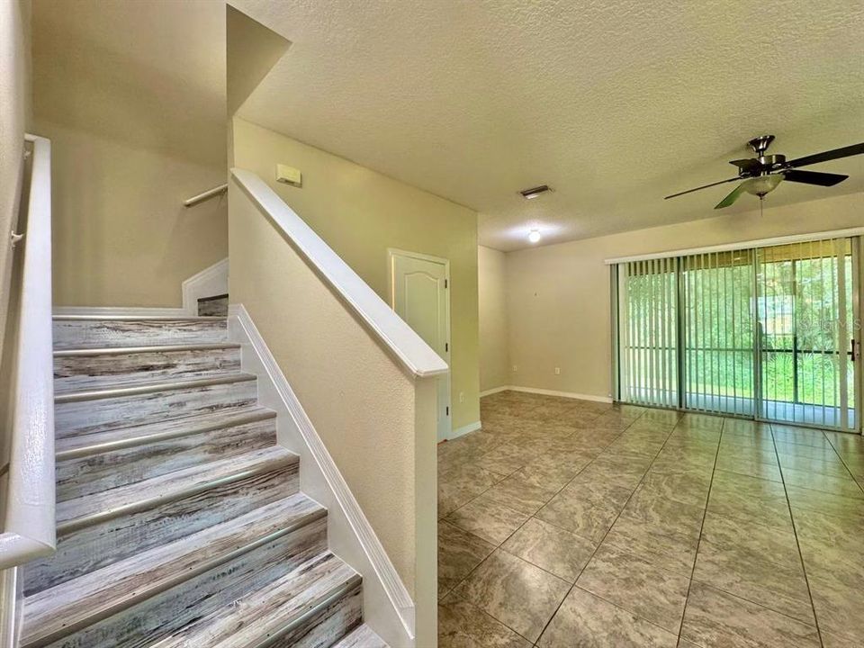 For Rent: $2,100 (3 beds, 2 baths, 1644 Square Feet)