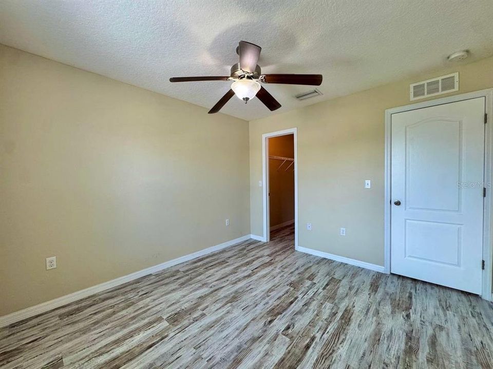 For Rent: $2,100 (3 beds, 2 baths, 1644 Square Feet)