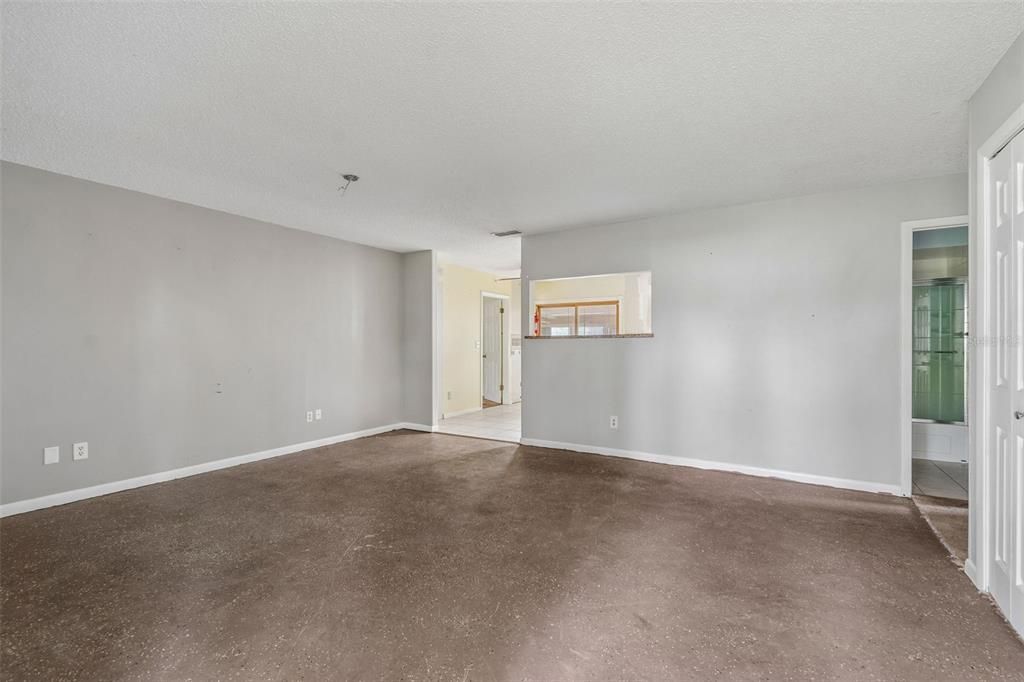 For Sale: $199,900 (3 beds, 2 baths, 1280 Square Feet)