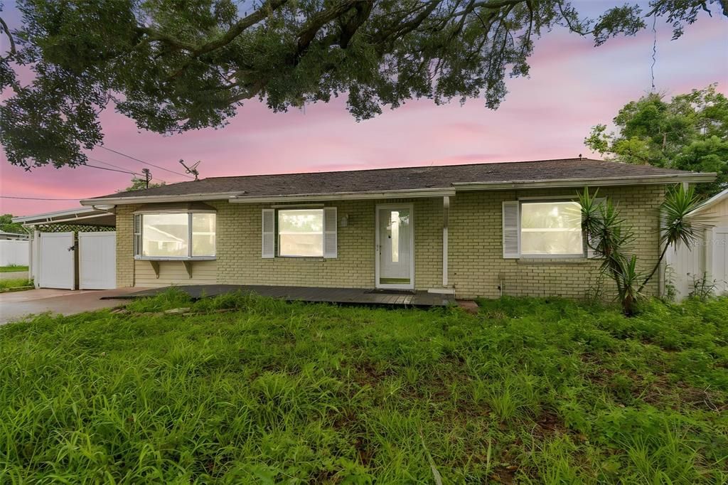 For Sale: $199,900 (3 beds, 2 baths, 1280 Square Feet)