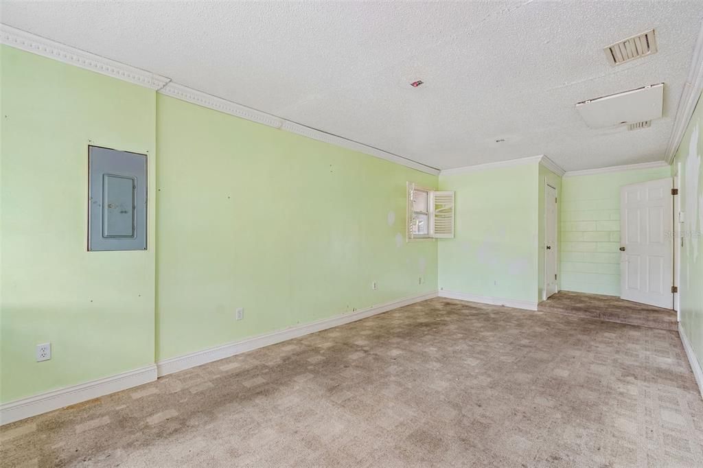 For Sale: $199,900 (3 beds, 2 baths, 1280 Square Feet)