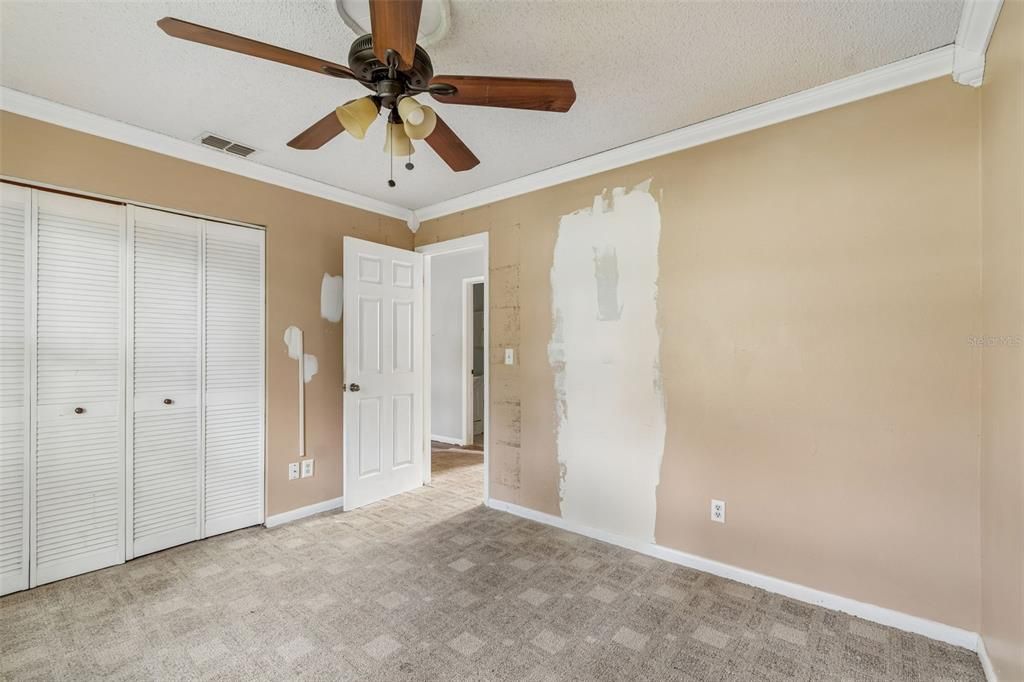 For Sale: $199,900 (3 beds, 2 baths, 1280 Square Feet)