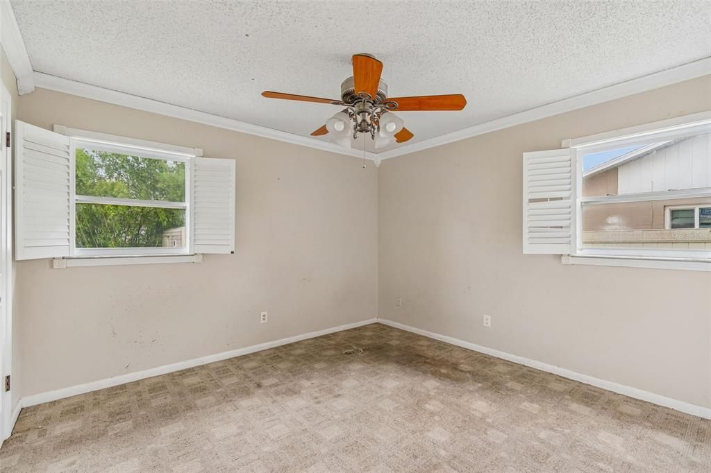 For Sale: $199,900 (3 beds, 2 baths, 1280 Square Feet)