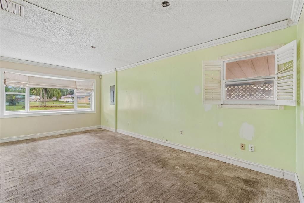 For Sale: $199,900 (3 beds, 2 baths, 1280 Square Feet)