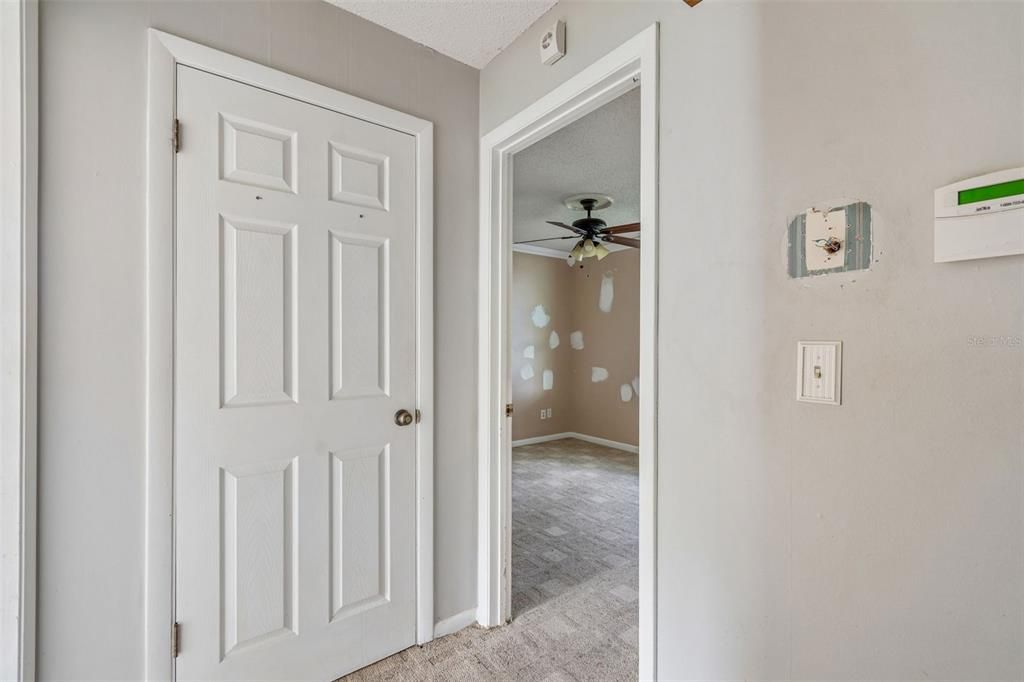 For Sale: $199,900 (3 beds, 2 baths, 1280 Square Feet)