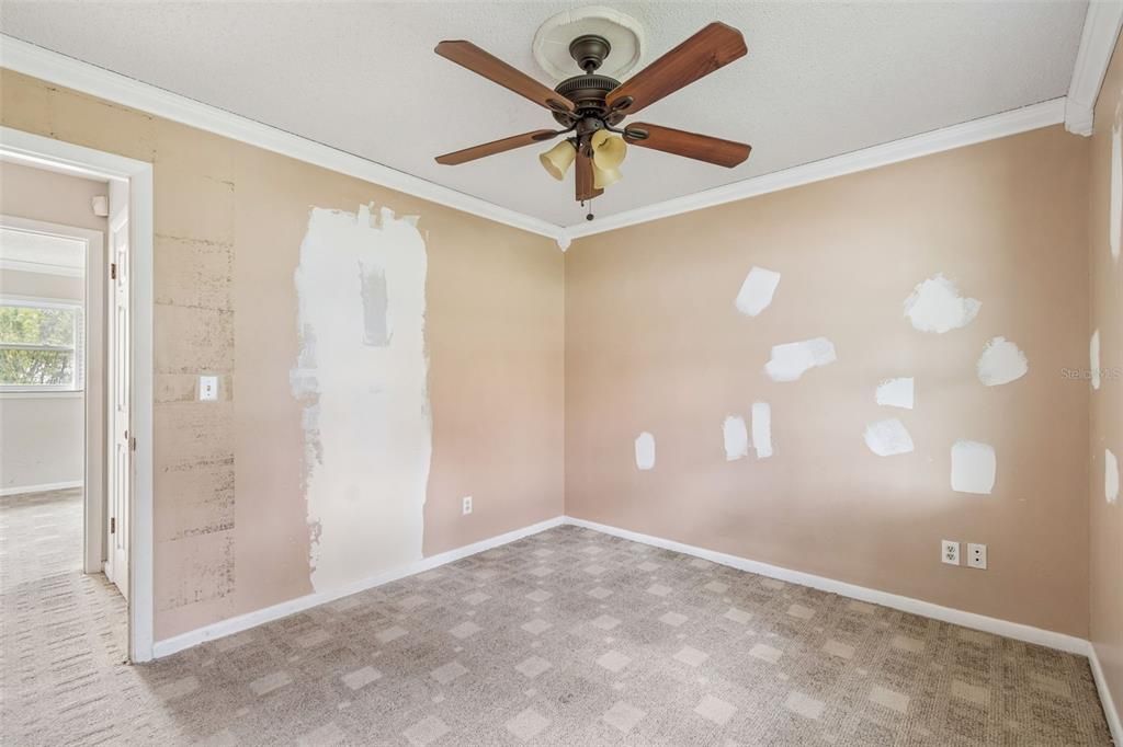 For Sale: $199,900 (3 beds, 2 baths, 1280 Square Feet)