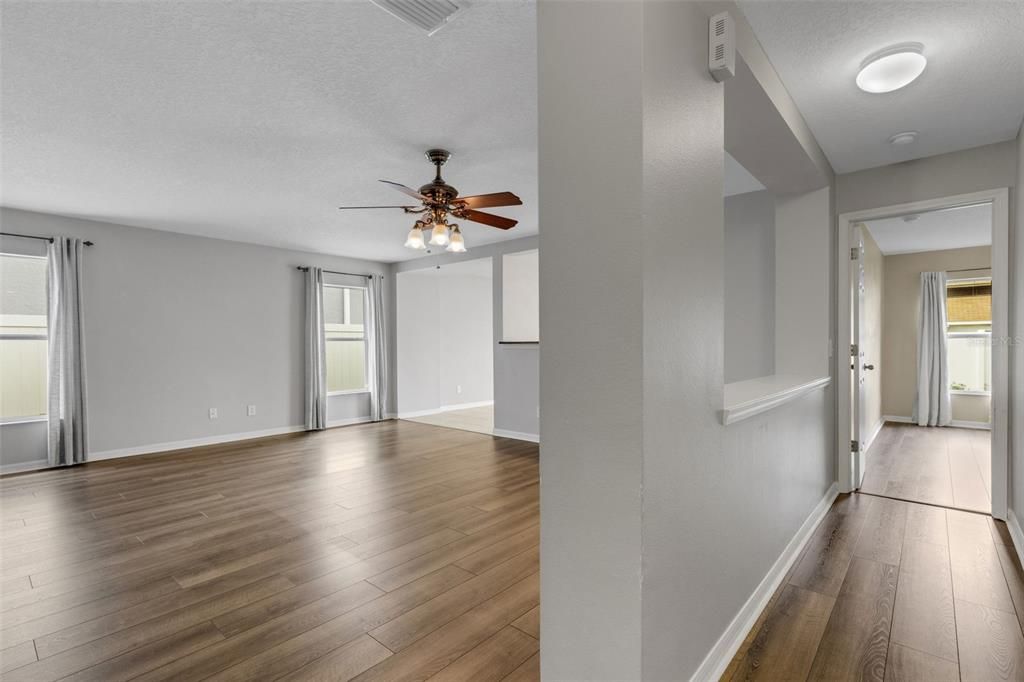 For Sale: $330,000 (3 beds, 2 baths, 1695 Square Feet)