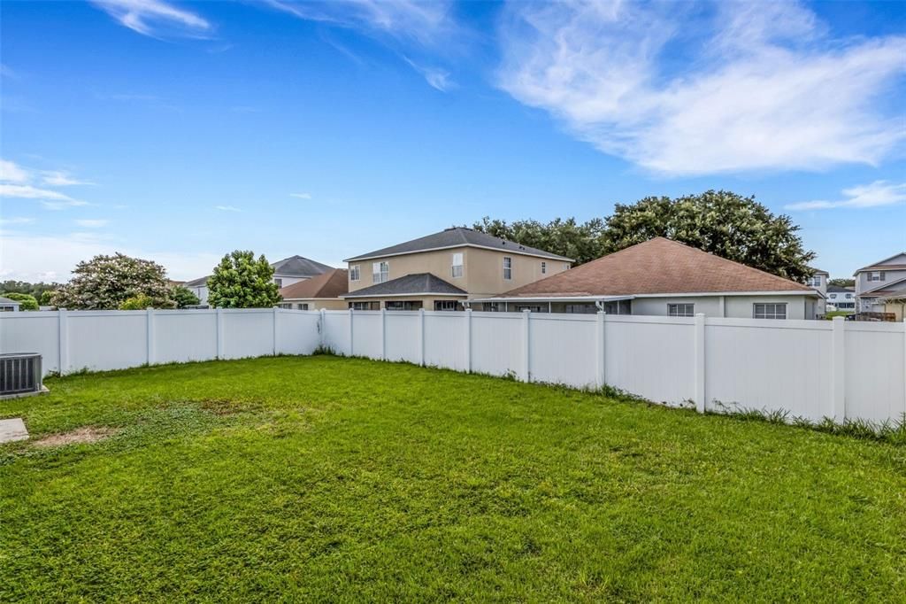 For Sale: $330,000 (3 beds, 2 baths, 1695 Square Feet)